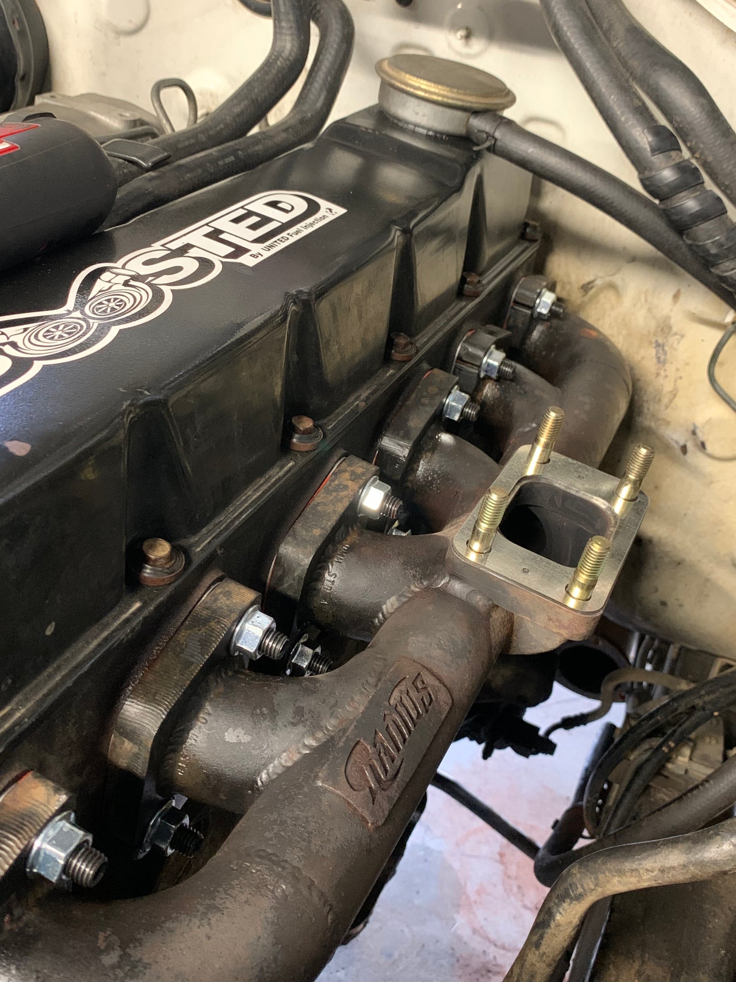 TD42 Exhaust Manifold Stud & Gasket Kit